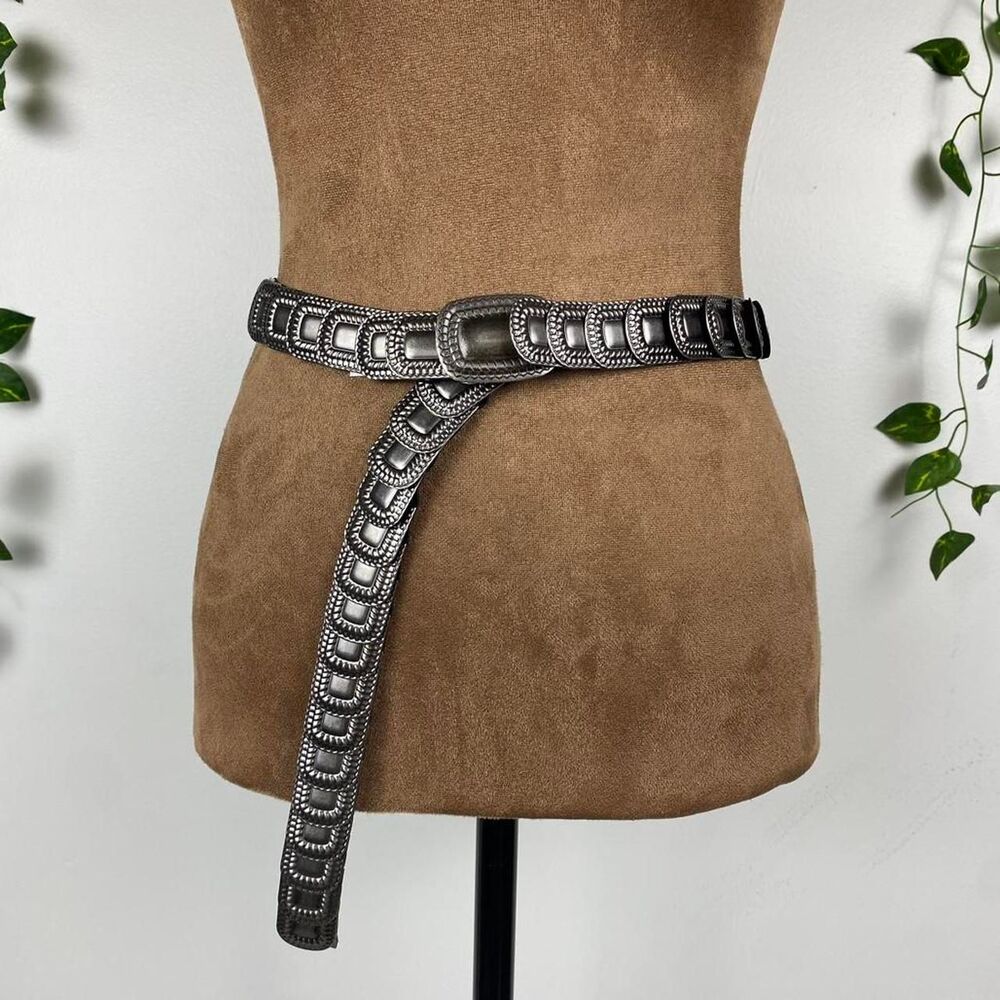 Silver metal belt rectangular medallion concho studs geometric stretchy OS